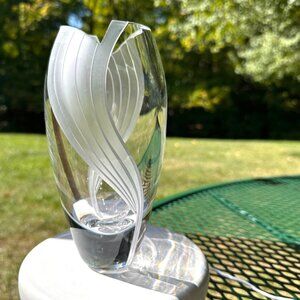 Mikasa Slovenia Crystal Vase 7" Clear & Frosted Swirl Design Unique Elegant